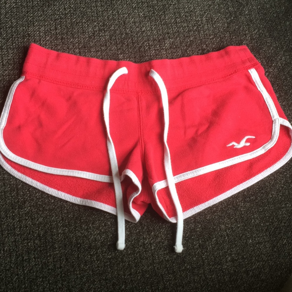 Cotton sweat short.